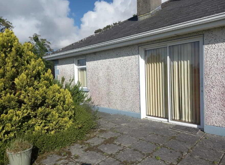 Gardenstown, Lanesborough, N39RP40