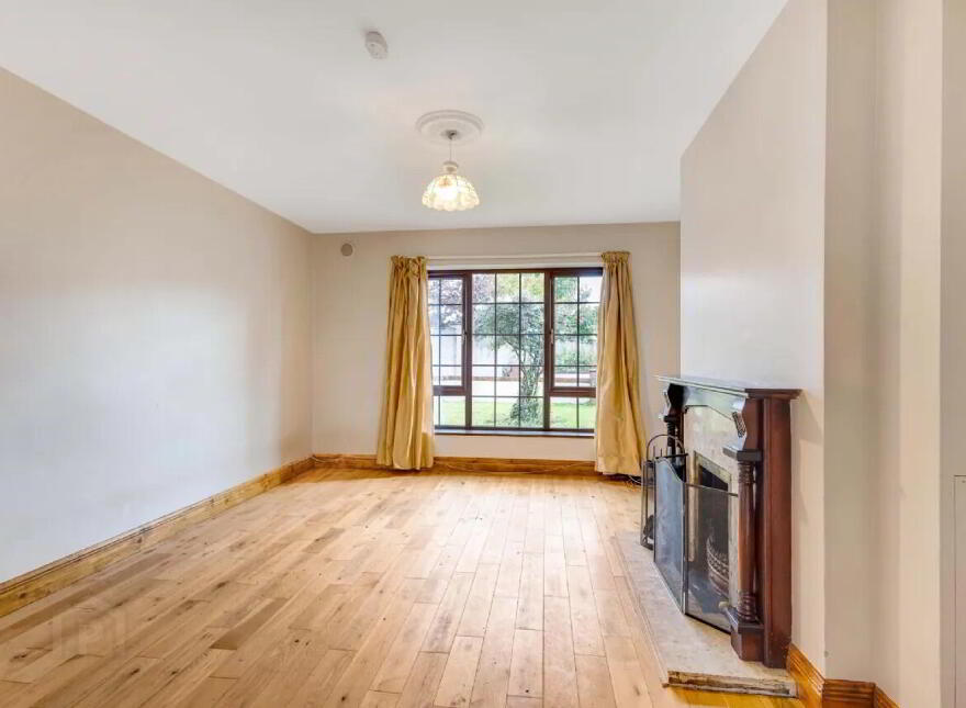 84 Pinebrook, Trim, C15TX93