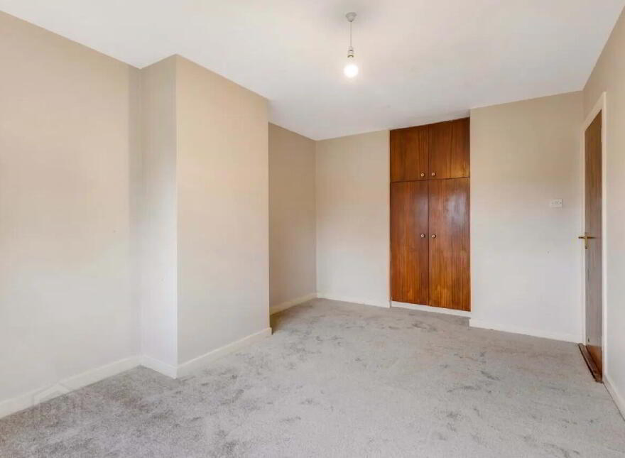 84 Pinebrook, Trim, C15TX93