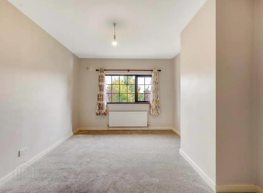 84 Pinebrook, Trim, C15TX93