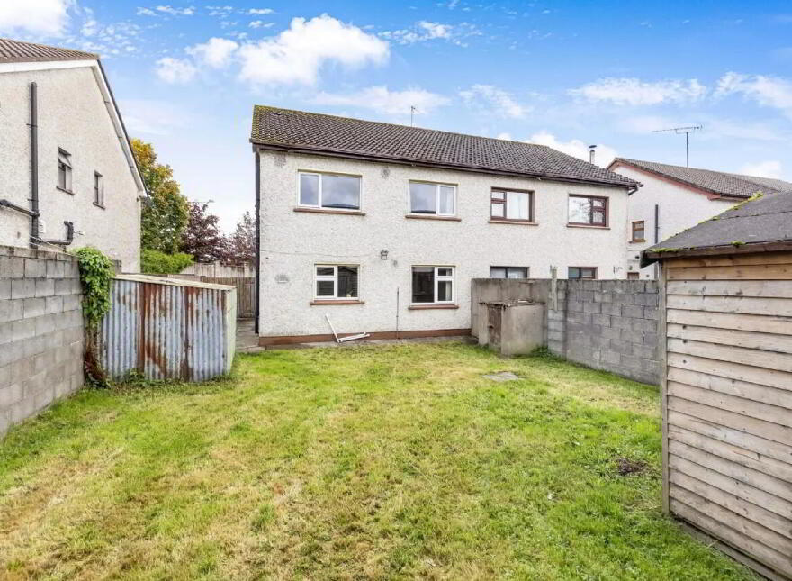 84 Pinebrook, Trim, C15TX93