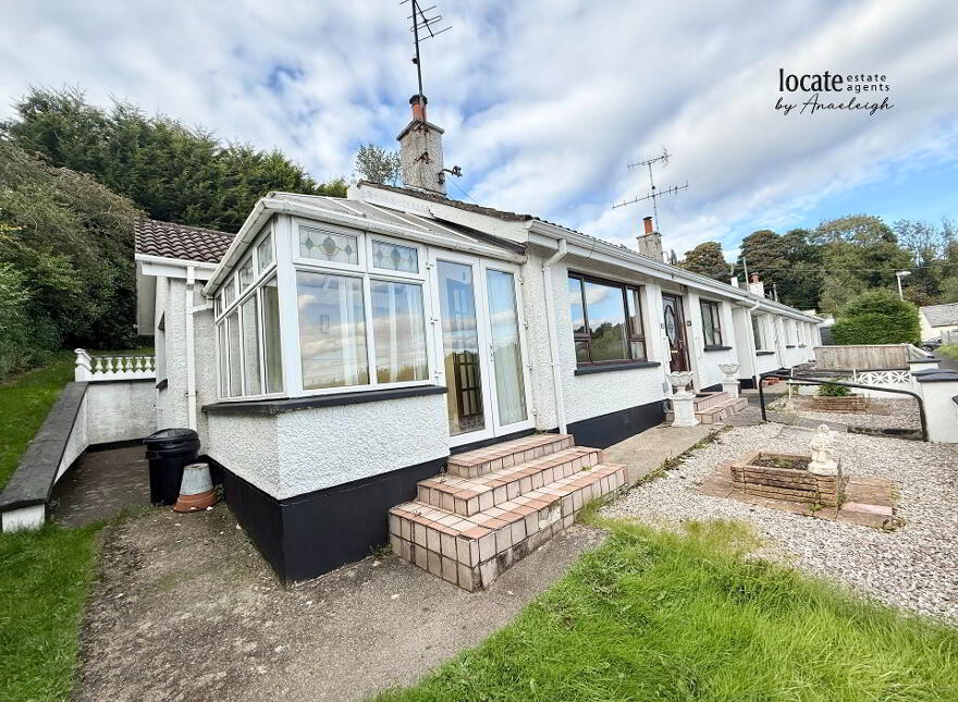 3 Church Brae, Altnagelvin, Waterside, Derry, BT47 3QG photo