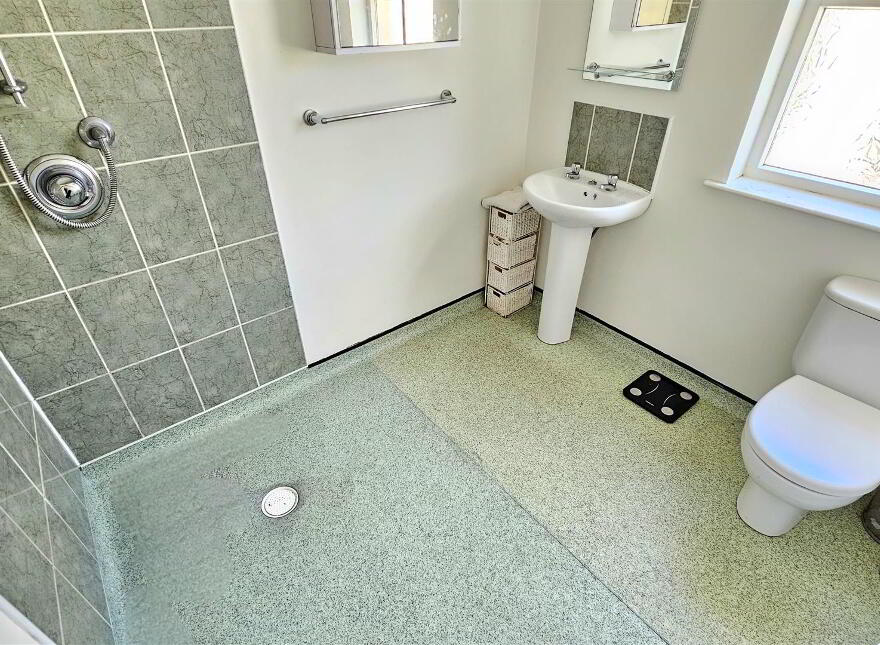 Apt 6 Oceanview, 31 Marine Parade, Whitehead, BT38 9QN