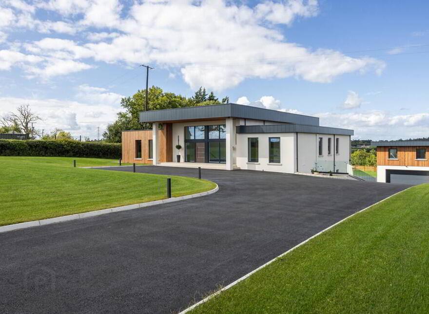 38a Clogher Road, Hillsborough, BT26 6PJ