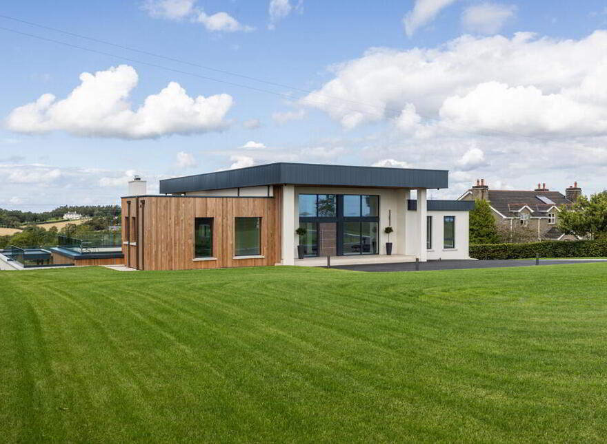 38a Clogher Road, Hillsborough, BT26 6PJ