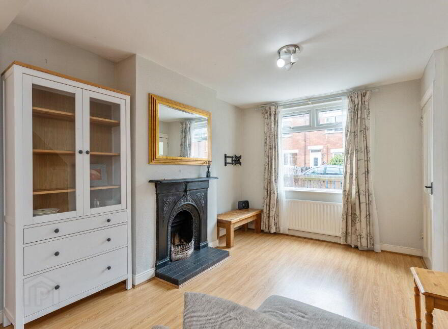 28 Park Drive, Holywood, BT18 9LW