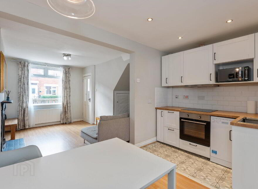 28 Park Drive, Holywood, BT18 9LW