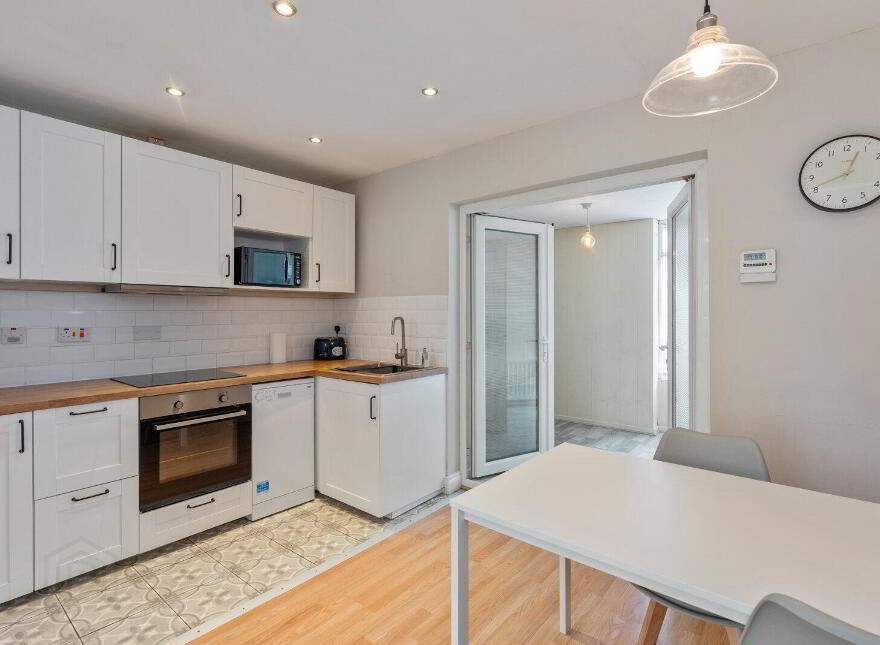28 Park Drive, Holywood, BT18 9LW