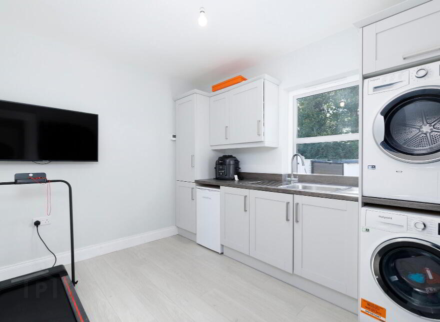 41 Derryad Road, Enniskillen, Lisnaskea, BT92 0BX