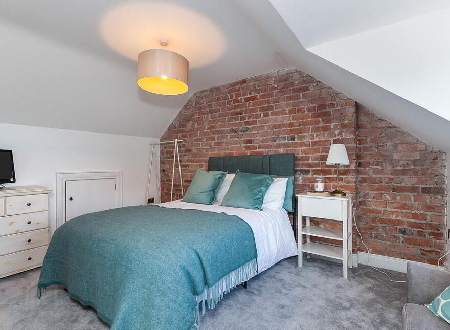 Kensington House, 2 Kensington Park, Belfast, BT5 6NR