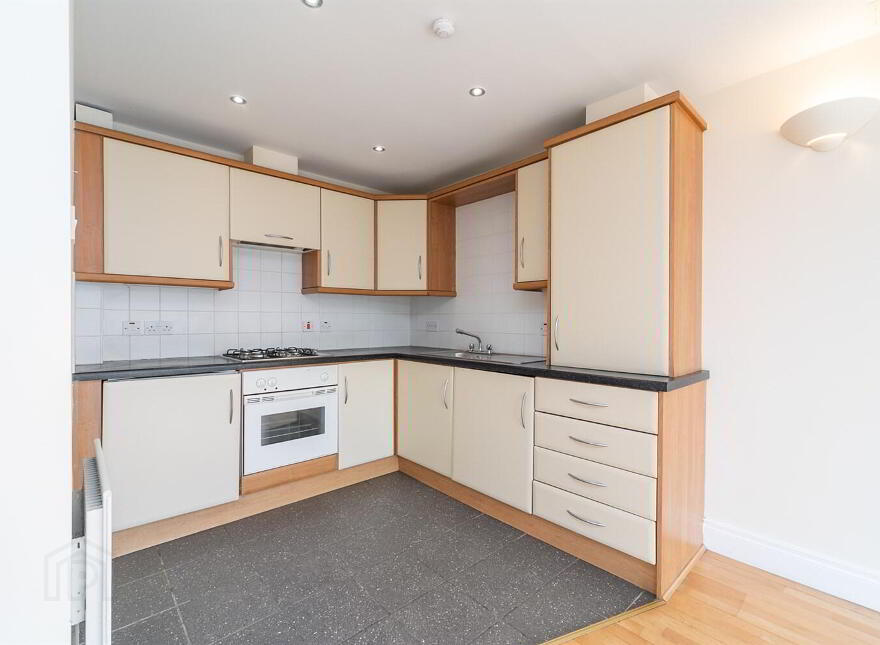 Apt 9, Lesley Plaza, Lisburn Road, Belfast, BT9 6JN