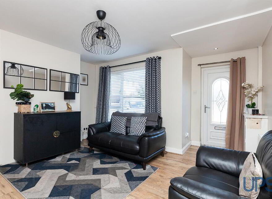 3 Lagmore Meadows, Stewartstown Road, Belfast, BT17 0TE