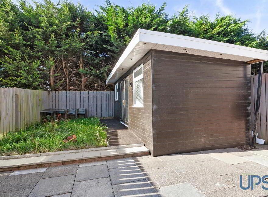 3 Lagmore Meadows, Stewartstown Road, Belfast, BT17 0TE
