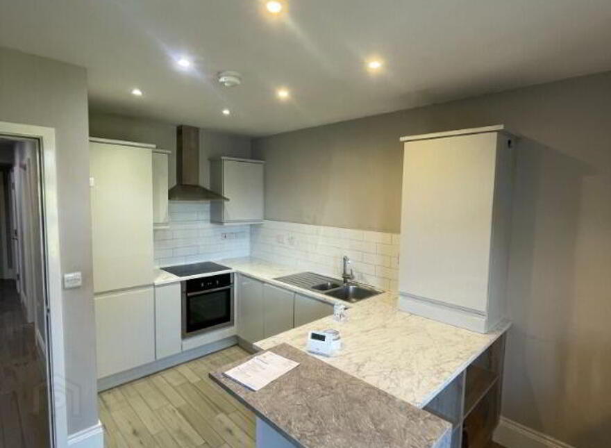 Apt 3, 34 Wellington Park, Belfast, BT9 6DN