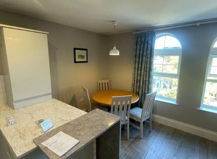 Apt 3, 34 Wellington Park, Belfast, BT9 6DN