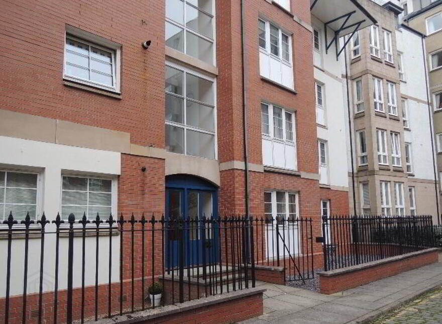 17 East Silvermills Lane, Stockbridge, Edinburgh, EH3 5BG photo