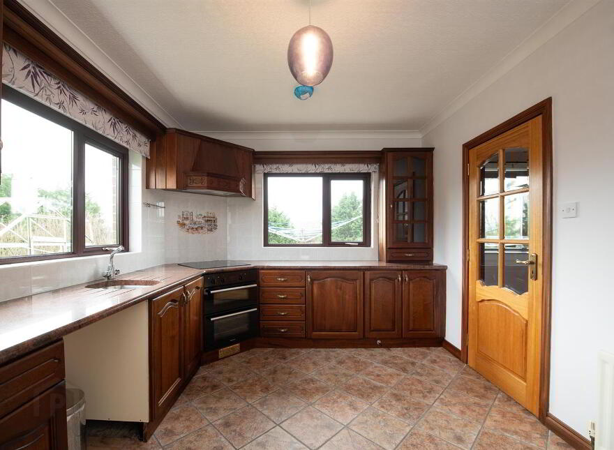 18 Legananny Hall Road, Castlewellan, BT31 9TL