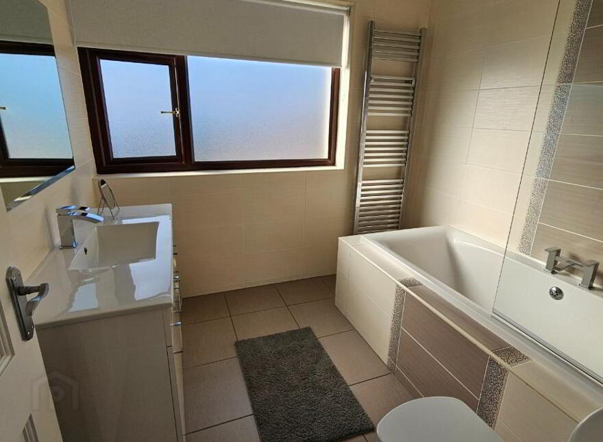 25 Grahamville Estate, Kilkeel, BT34 4DD