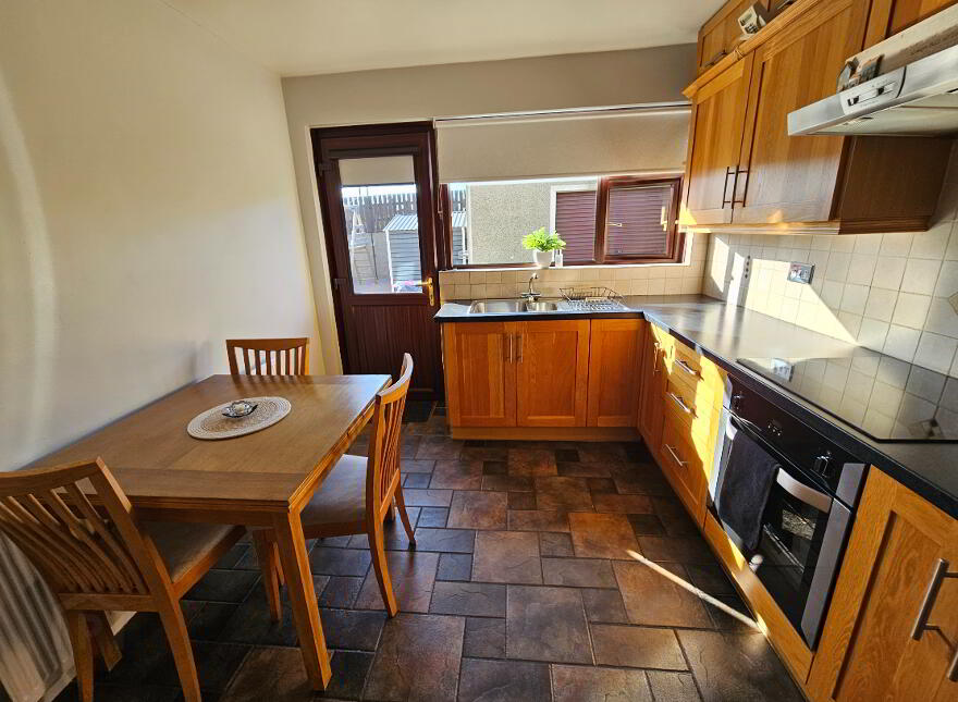 25 Grahamville Estate, Kilkeel, BT34 4DD