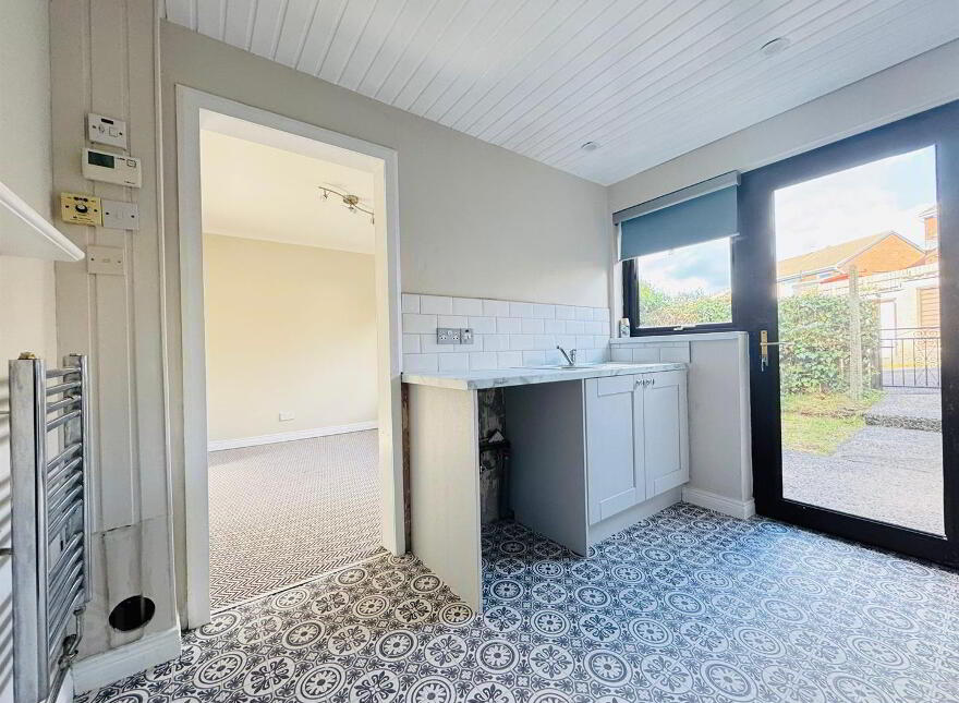 42 Queens Avenue, Glengormley, Newtownabbey, BT36 5HU