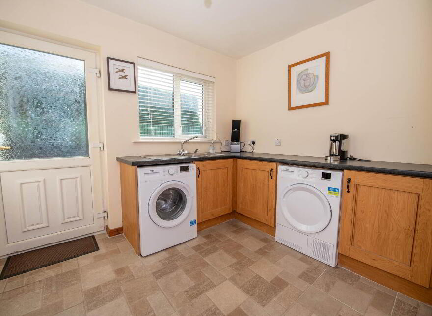 38 Beechwood Park, Convoy, F93X376