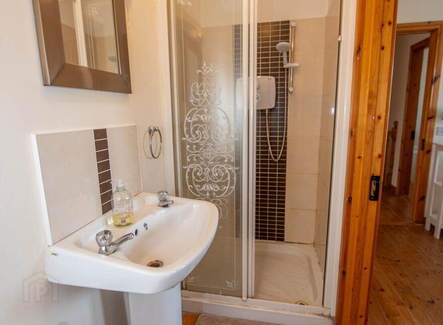 38 Beechwood Park, Convoy, F93X376