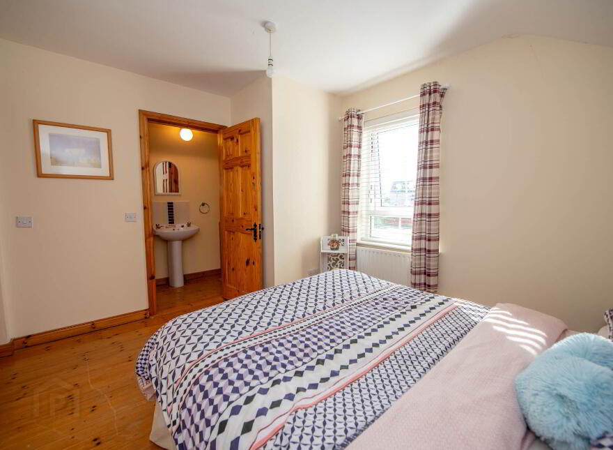 38 Beechwood Park, Convoy, F93X376