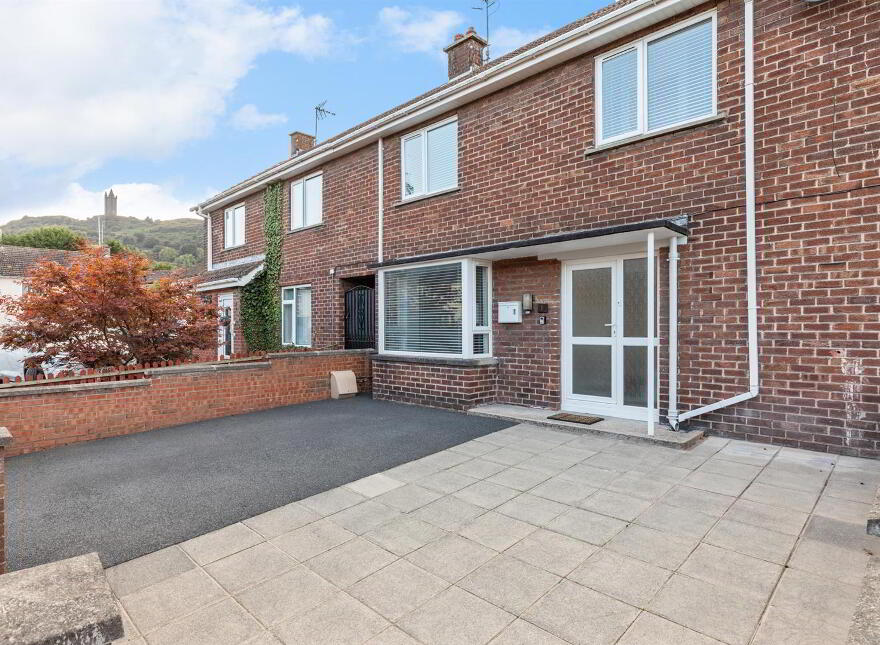 1 Shimna Close, Newtownards, BT23 4PE