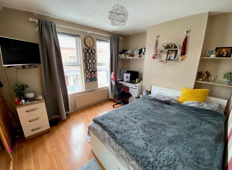 30 Hatton Drive, Belfast, BT6 9BD