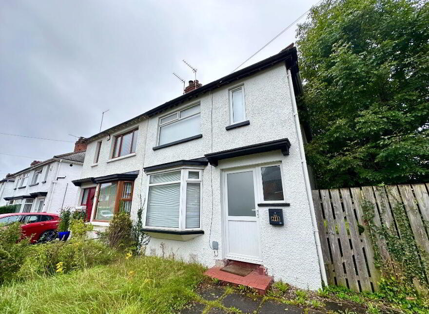 21 Lucerne Parade, Belfast, BT9 5FT photo