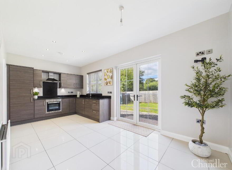 10 Moss Lane, Ballynahinch, BT24 8FE