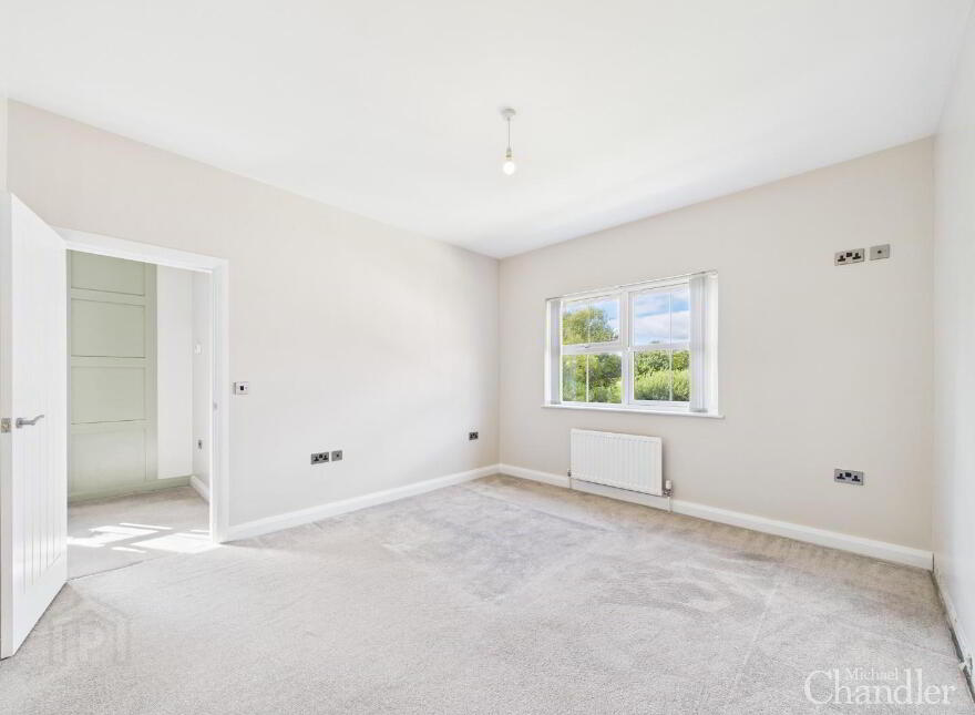 10 Moss Lane, Ballynahinch, BT24 8FE