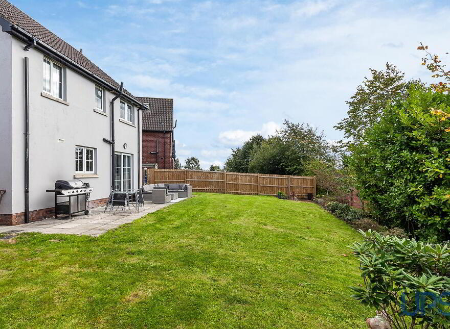 79 Lagmore Glen, Stewarstown Road, Belfast, BT17 0WJ