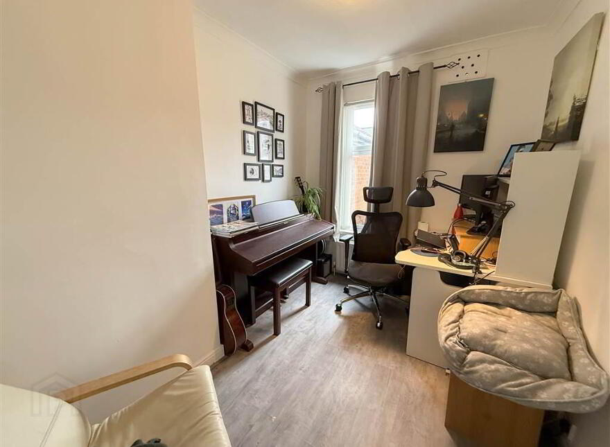 74 Hatton Drive, Belfast, BT6 9BD