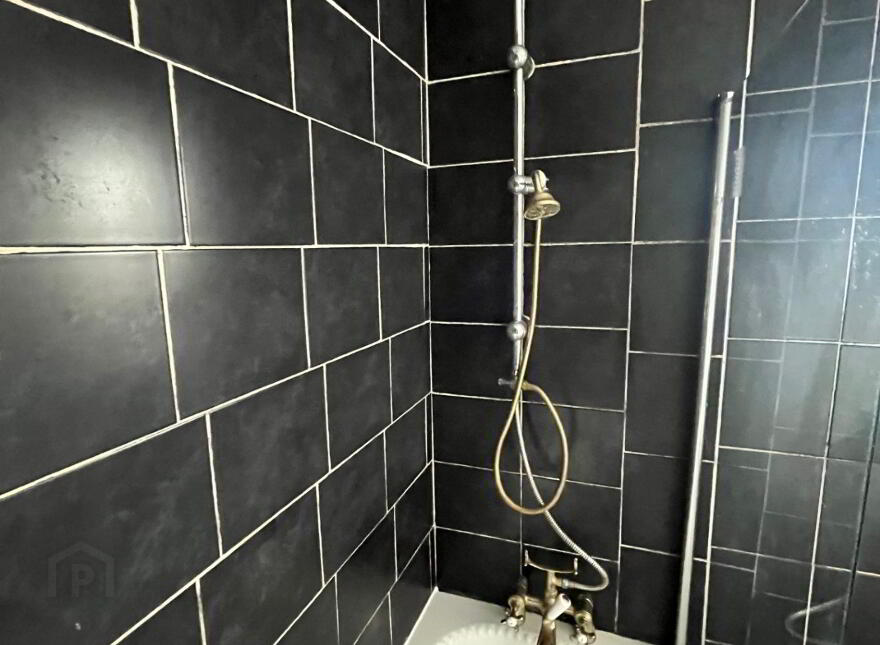15 Dover Street, Belfast, BT13 2EB