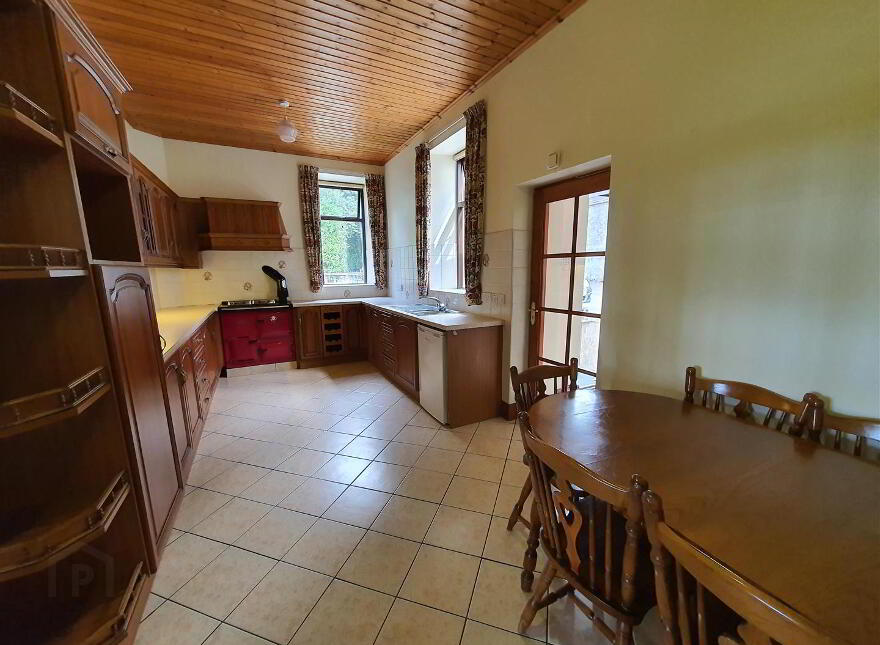 17 Ballycloghan Road, Broughshane, Ballymena, BT43 7JG