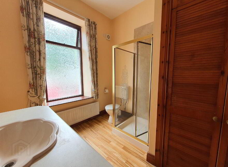 17 Ballycloghan Road, Broughshane, Ballymena, BT43 7JG