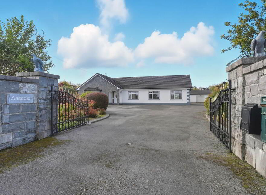 Arcadia, Carnakib, Ower, Headford, H91K0TV