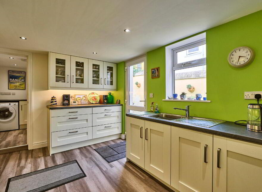 46 Seacliff Road, Bangor, BT20 5EZ