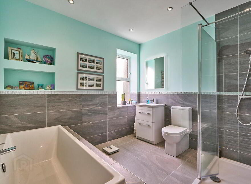 46 Seacliff Road, Bangor, BT20 5EZ