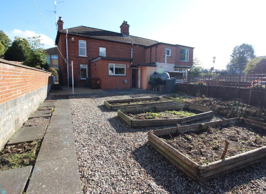 3 Antrim Road, Lisburn, BT28 3AB