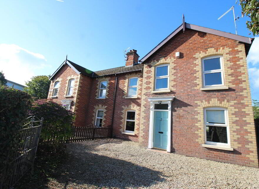 3 Antrim Road, Lisburn, BT28 3AB