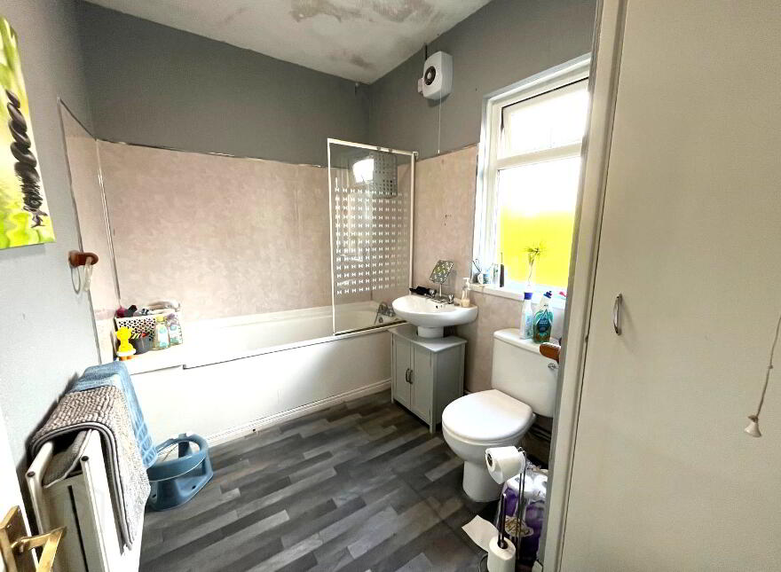 9 Thomas Street, Carrickfergus, BT38 8AL