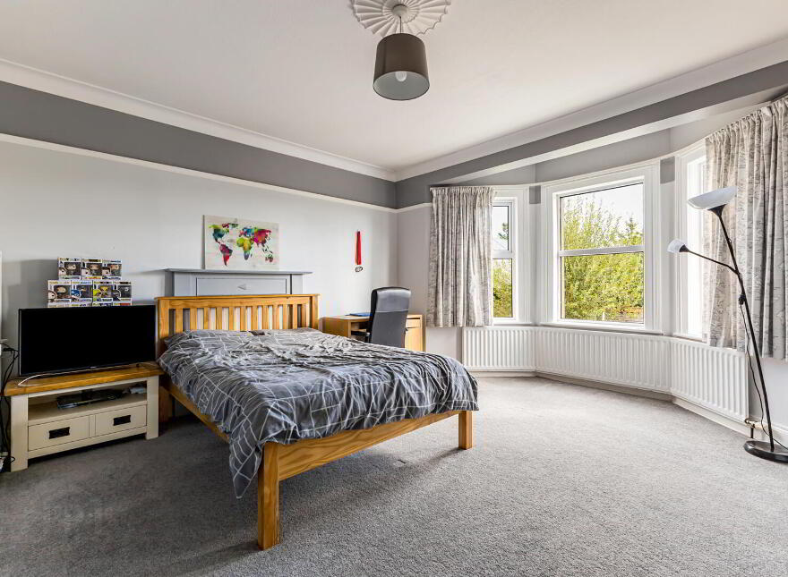 156 Groomsport Road, Ballyholme, Bangor, BT20 5PF