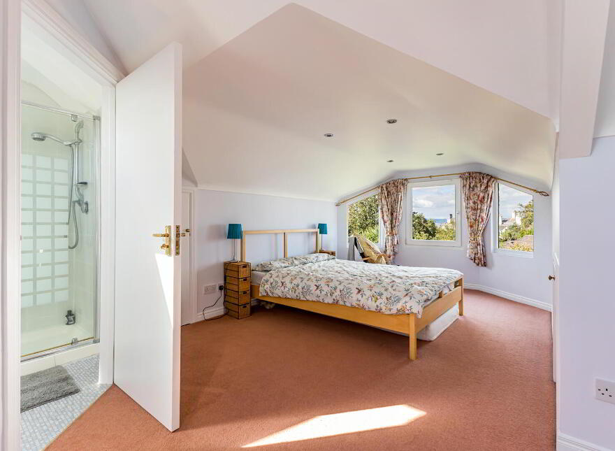 156 Groomsport Road, Ballyholme, Bangor, BT20 5PF