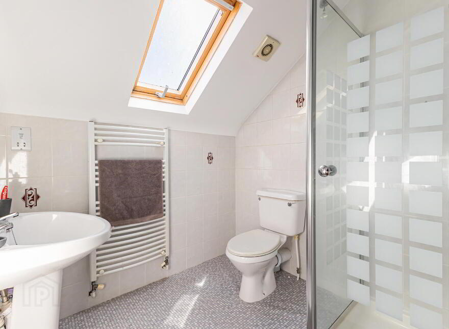 156 Groomsport Road, Ballyholme, Bangor, BT20 5PF
