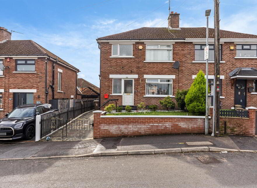 10 Orangefield Gardens, Belfast, BT5 6DP photo