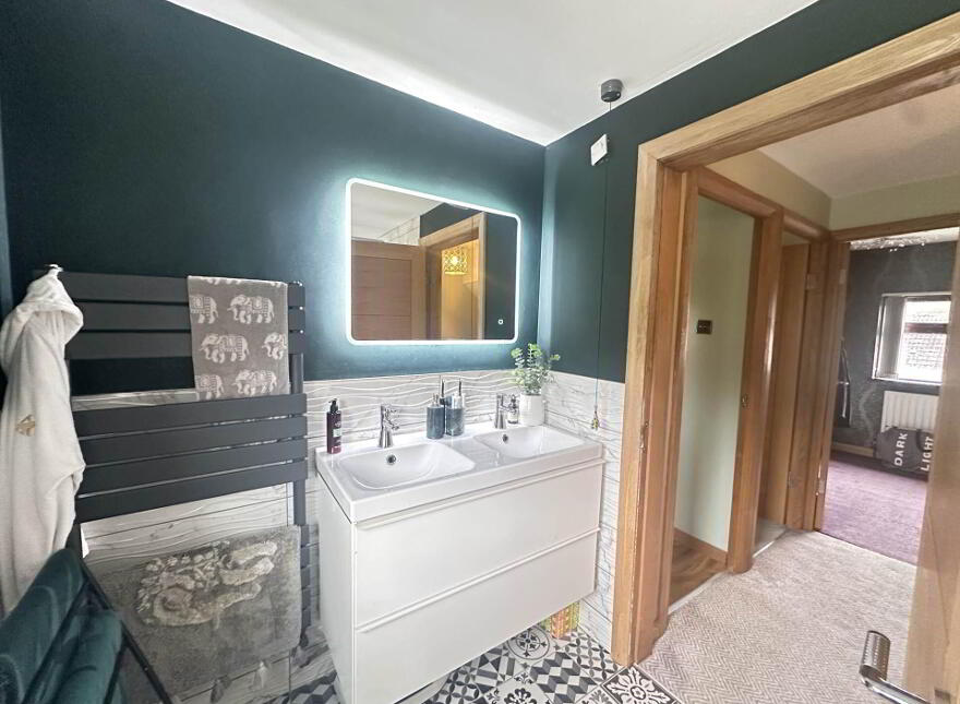 12 Glenvale Park, Larne, BT40 3EZ