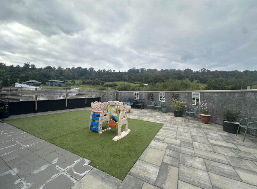 12 Glenvale Park, Larne, BT40 3EZ