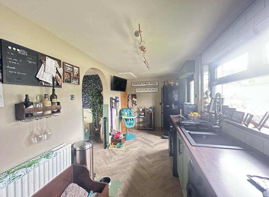 12 Glenvale Park, Larne, BT40 3EZ